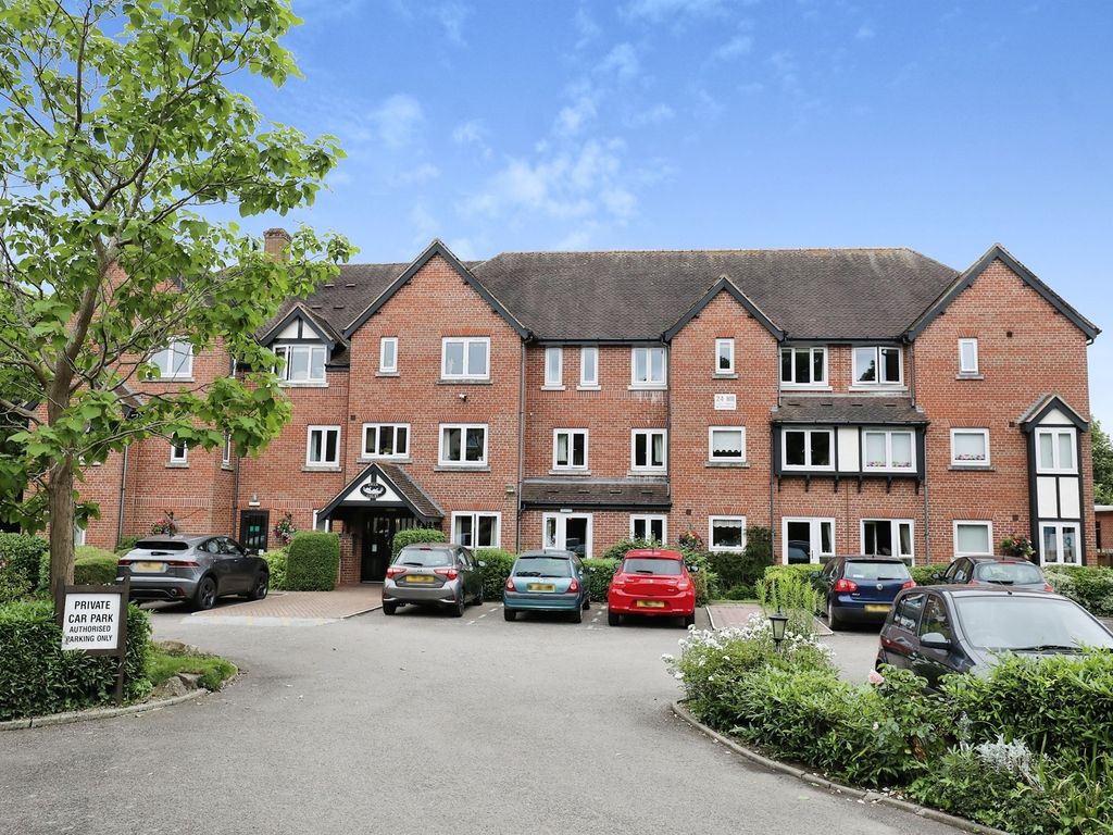 2 bed property for sale in Swan Court, Banbury Road, StratfordUpon