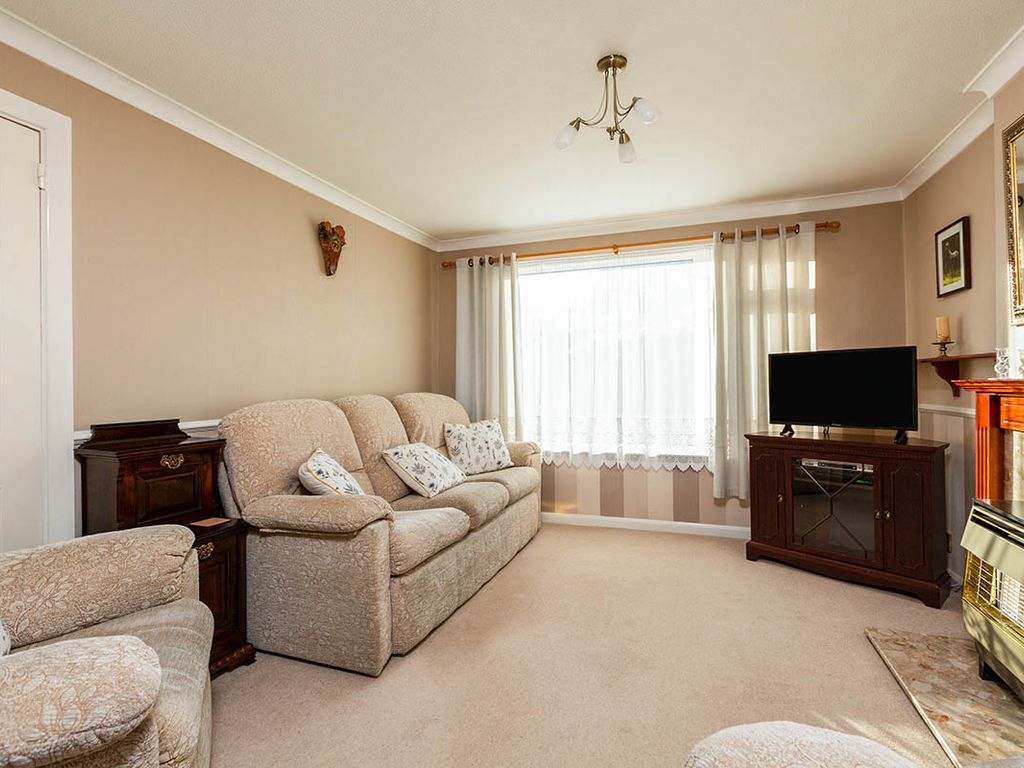 3 bed detached house for sale in Viking Road, Northfleet, Gravesend