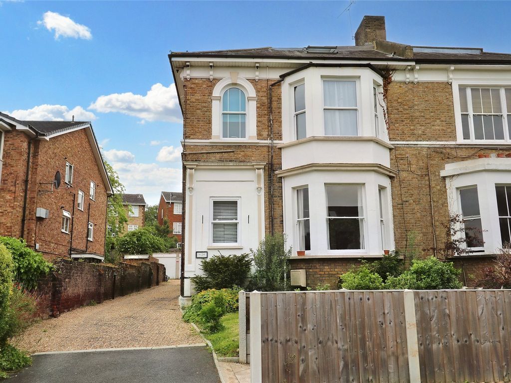 1 bed flat for sale in Adelaide Road, Surbiton KT6, £325,000 Zoopla