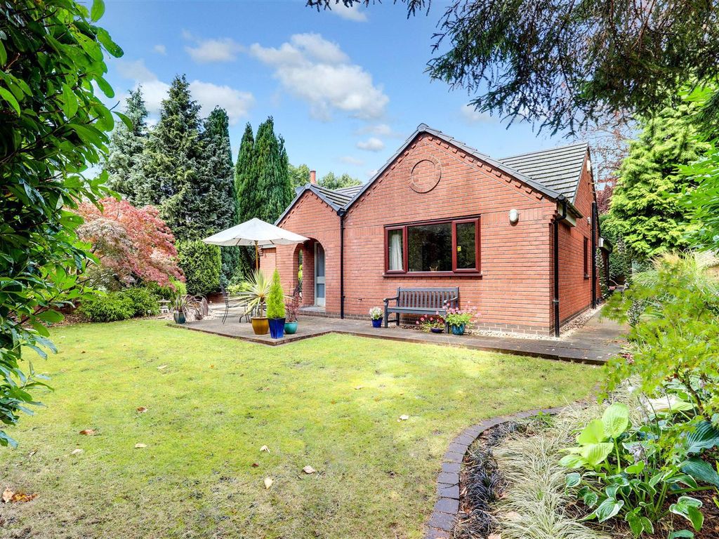 3 bed detached bungalow for sale in Redcliffe Road, Mapperley Park