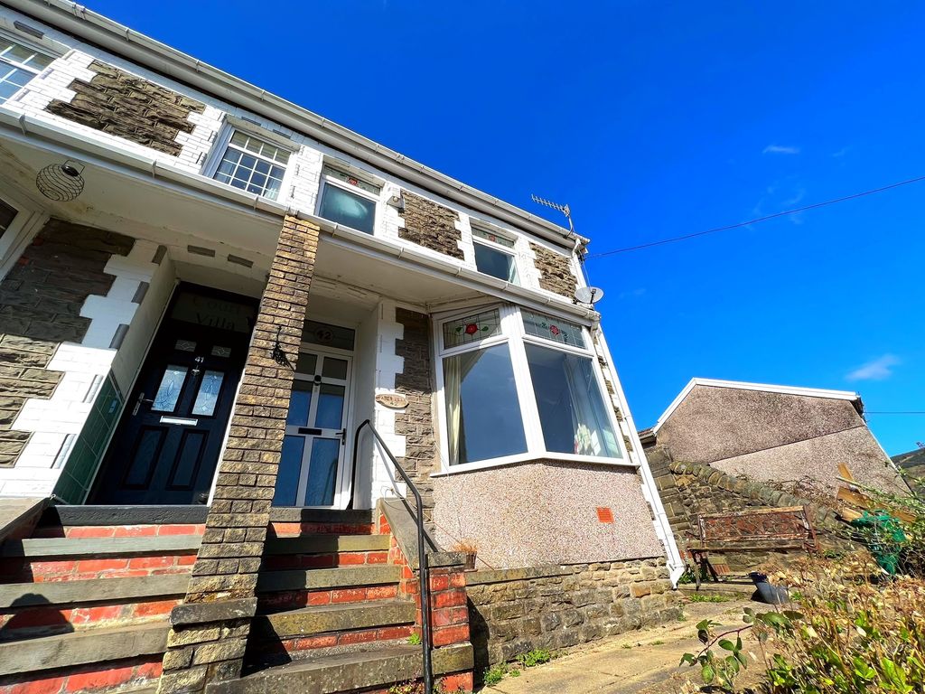 4 bed semidetached house for sale in Penrhys Road, Tylorstown