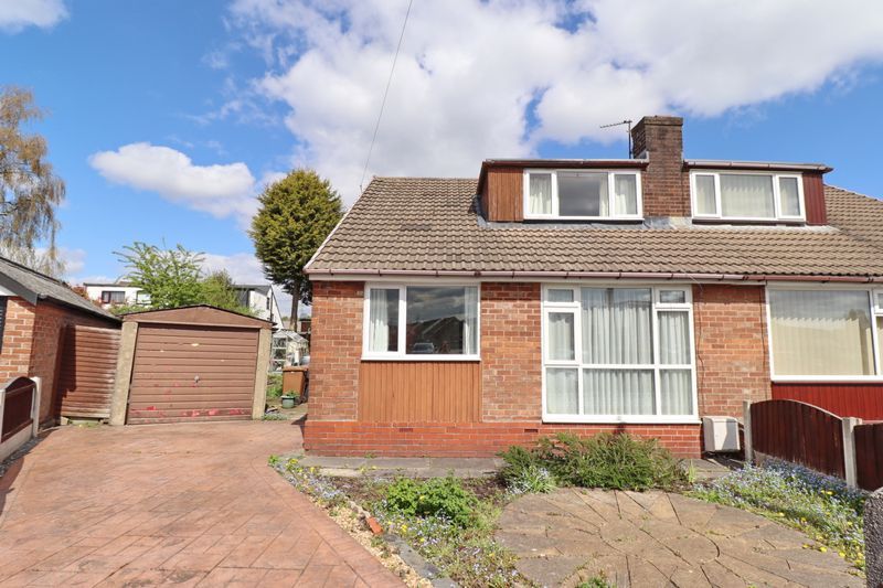 3 bed semidetached bungalow for sale in Worcester Road, Swinton