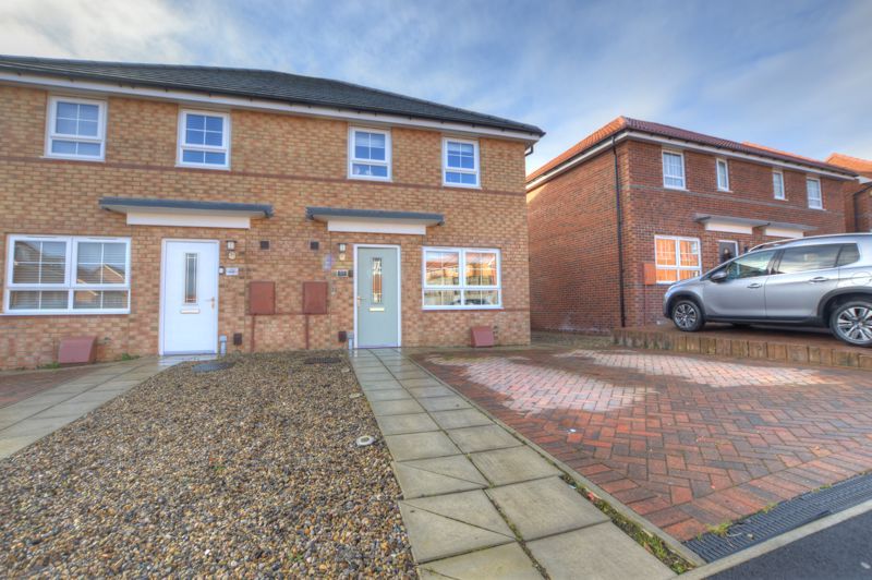 3 bed semidetached house for sale in Magnolia Drive, Blakelaw