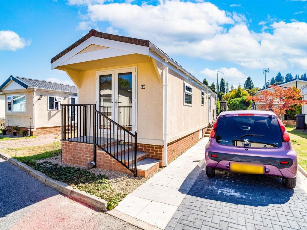 1 bed mobile/park home for sale in Elstree Park, Lane