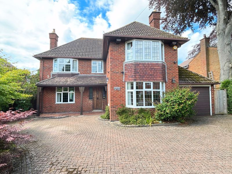 4 bed detached house for sale in Carisbrooke Road, Hucclecote