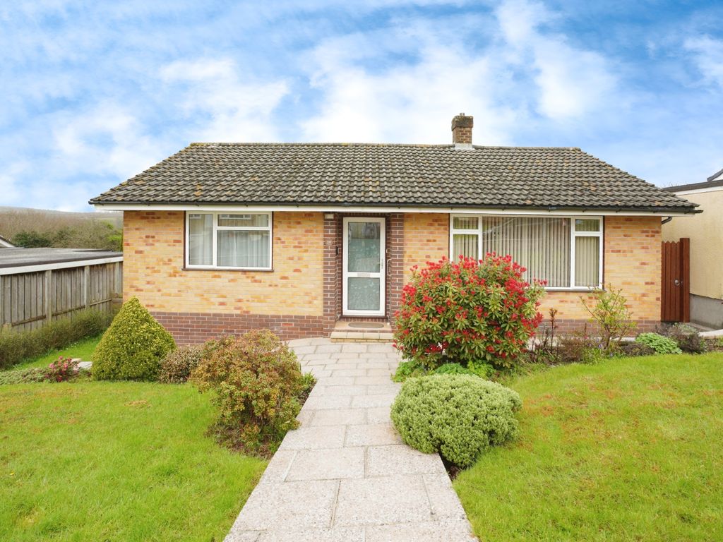 2 bed bungalow for sale in Sherwood Drive, Bodmin PL31, £275,000 Zoopla