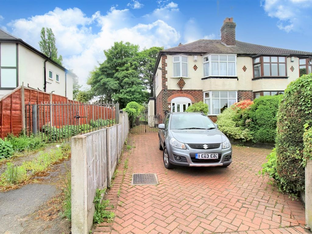 3 bed semidetached house for sale in Werrington Road, Bucknall, Stoke
