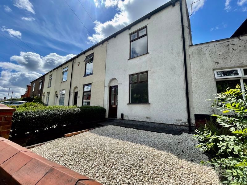 2 bed terraced house to rent in King Street, Westhoughton, Bolton BL5