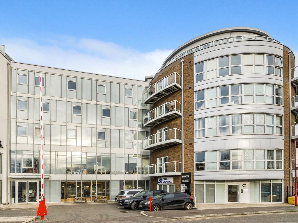 1 bed flat for sale in Guildford, Surrey GU1, £300,000 Zoopla