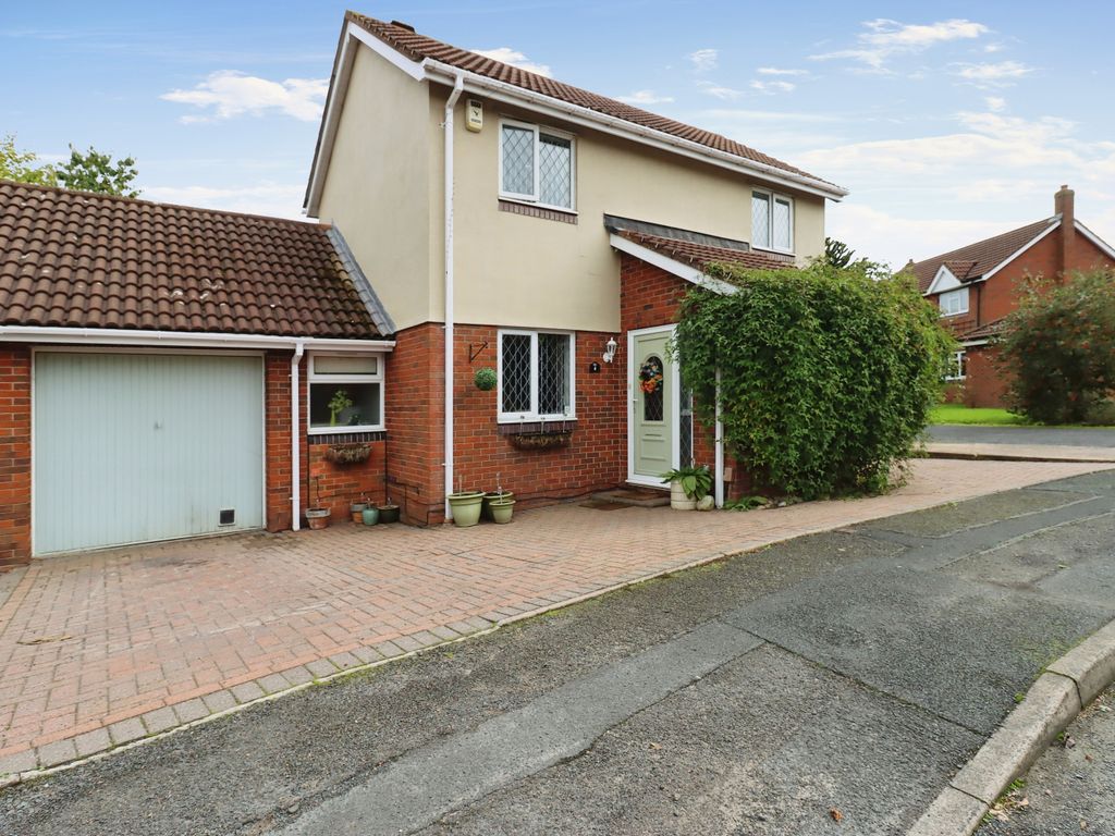 4 bed detached house for sale in Ainsdale Drive, Priorslee, Telford TF2