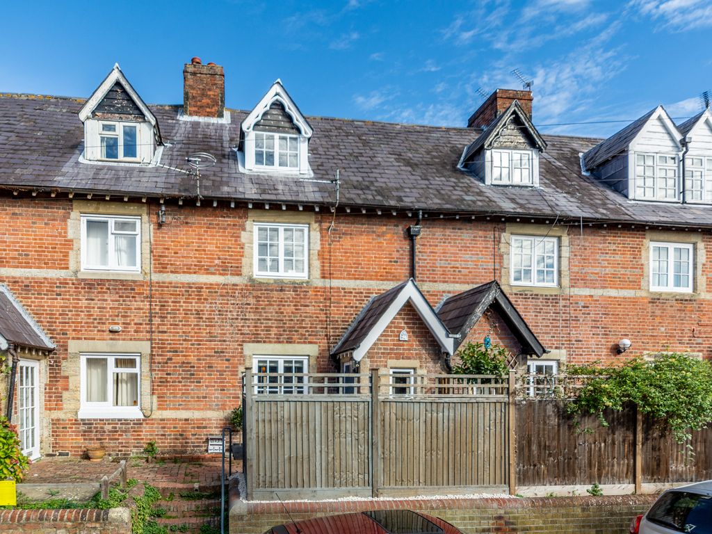 3 bed cottage for sale in Bond Street, Arundel, West Sussex BN18 Zoopla