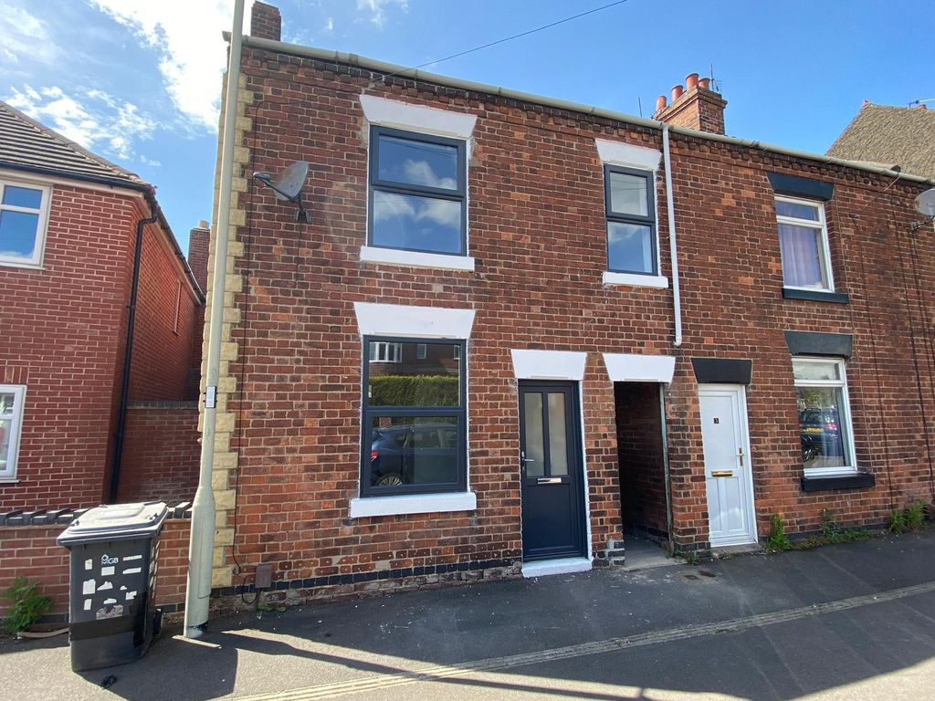 3 bed terraced house to rent in Forest Road, Hugglescote, Coalville