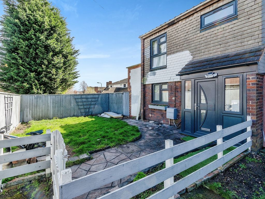 3 bed end terrace house for sale in Oxford Street, Walsall WS2 Zoopla