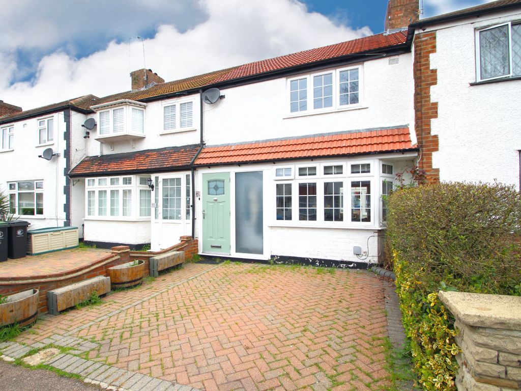 2 bed terraced house for sale in Southern Drive, Loughton IG10, £