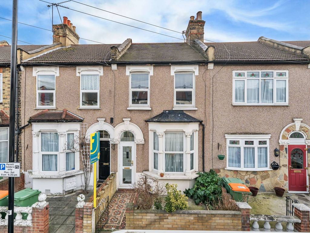 2 bed property for sale in Upperton Road West, Plaistow, London E13