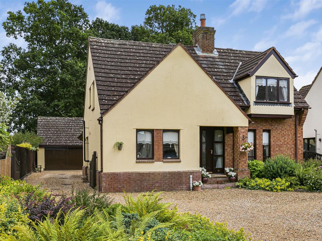3 bed detached house for sale in Queens Close, Balsham, Cambridge CB21, £595,000 Zoopla