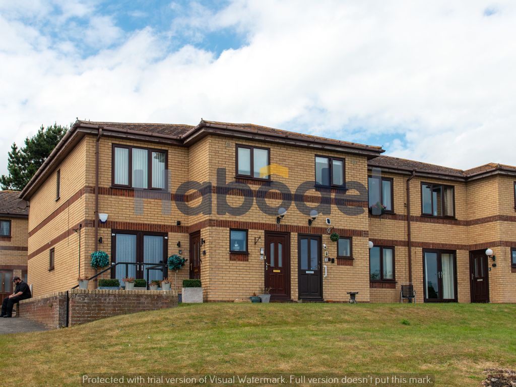 2 bed flat to rent in Alderney Court Mews, 38 Seacroft Esplanade