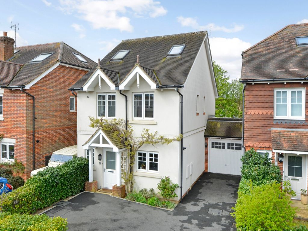 4 bed detached house for sale in Godalming, Surrey GU7, £800,000 Zoopla