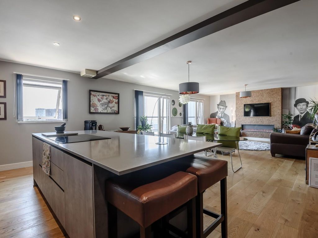 Royal Arch Apartments, The Mailbox, Wharfside Street, Birmingham City Centre B1  