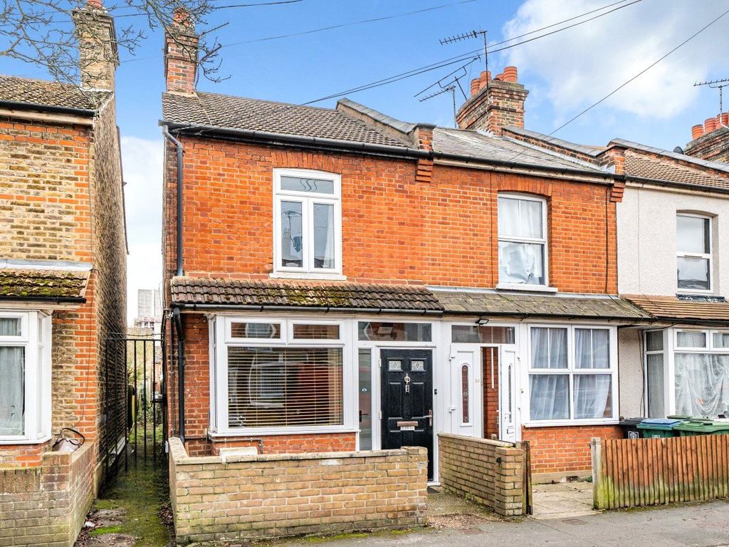 3 bed end terrace house for sale in Salisbury Road, Watford