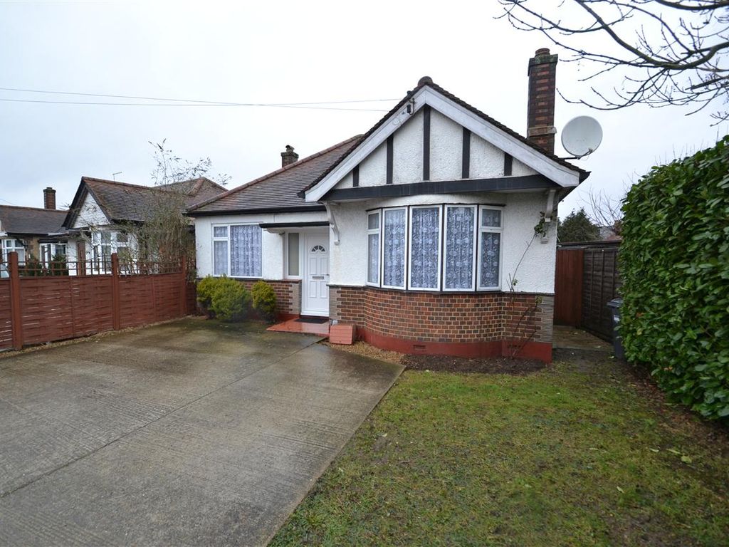3 bed bungalow to rent in Hamilton Road, Feltham TW13, £1,700 pcm Zoopla