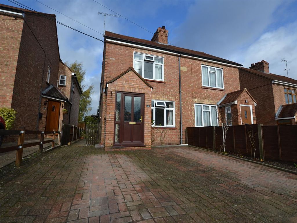 2 bed semidetached house for sale in Cranford Avenue, Church Crookham