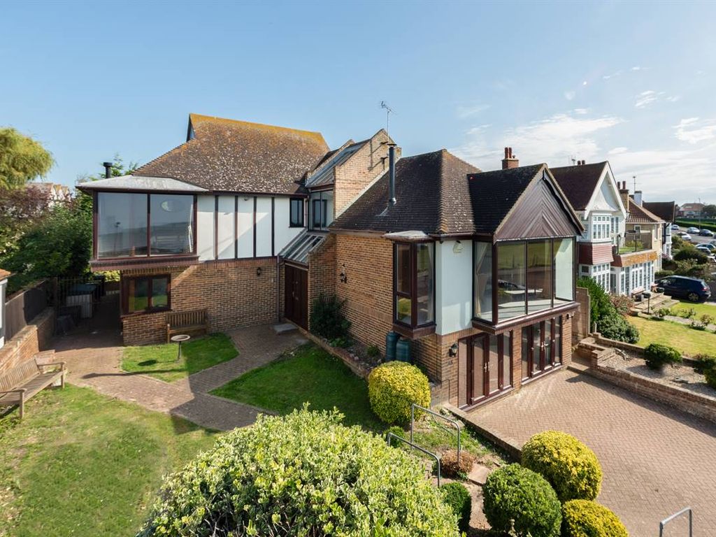 5 bed detached house for sale in Royal Esplanade, Margate CT9, £