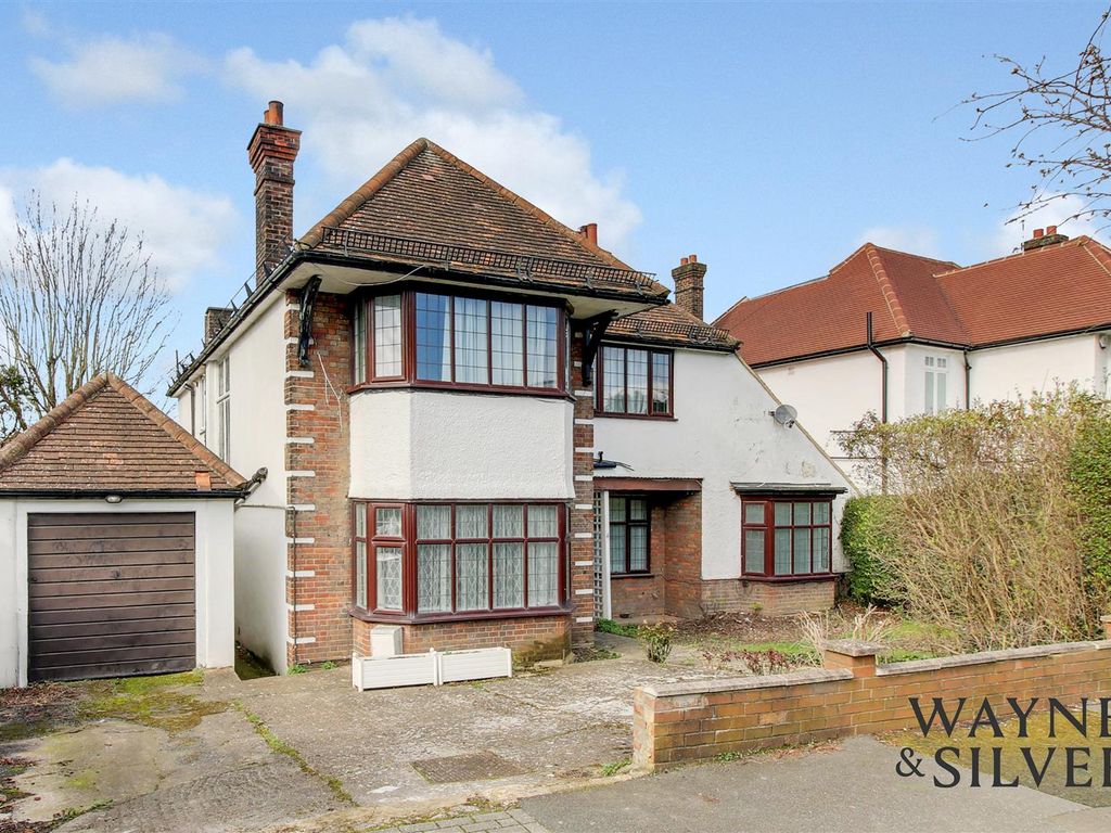 5 bed detached house for sale in Armitage Road, London NW11, £2,300,000