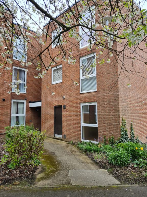 Barn conversion to rent in Moorside, Sunderland SR3 Zoopla