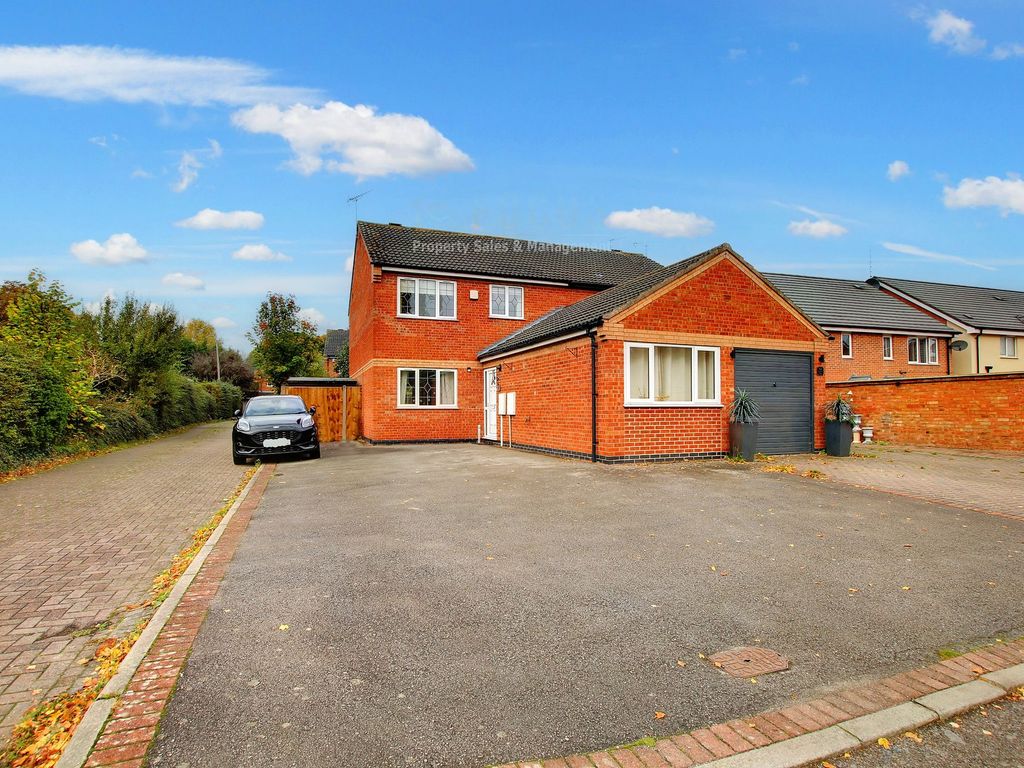 4-bed-semi-detached-house-for-sale-in-auburn-road-blaby-le8-zoopla