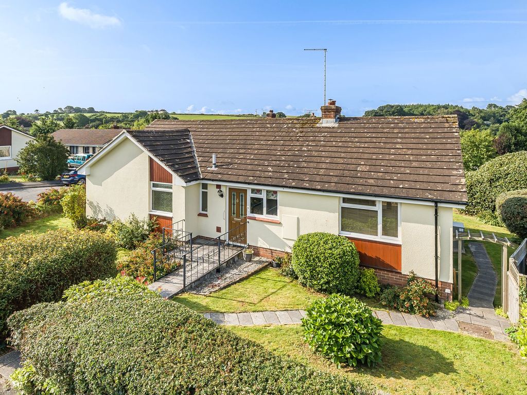 3 bed detached bungalow for sale in Bary Close, Cheriton Fitzpaine EX17