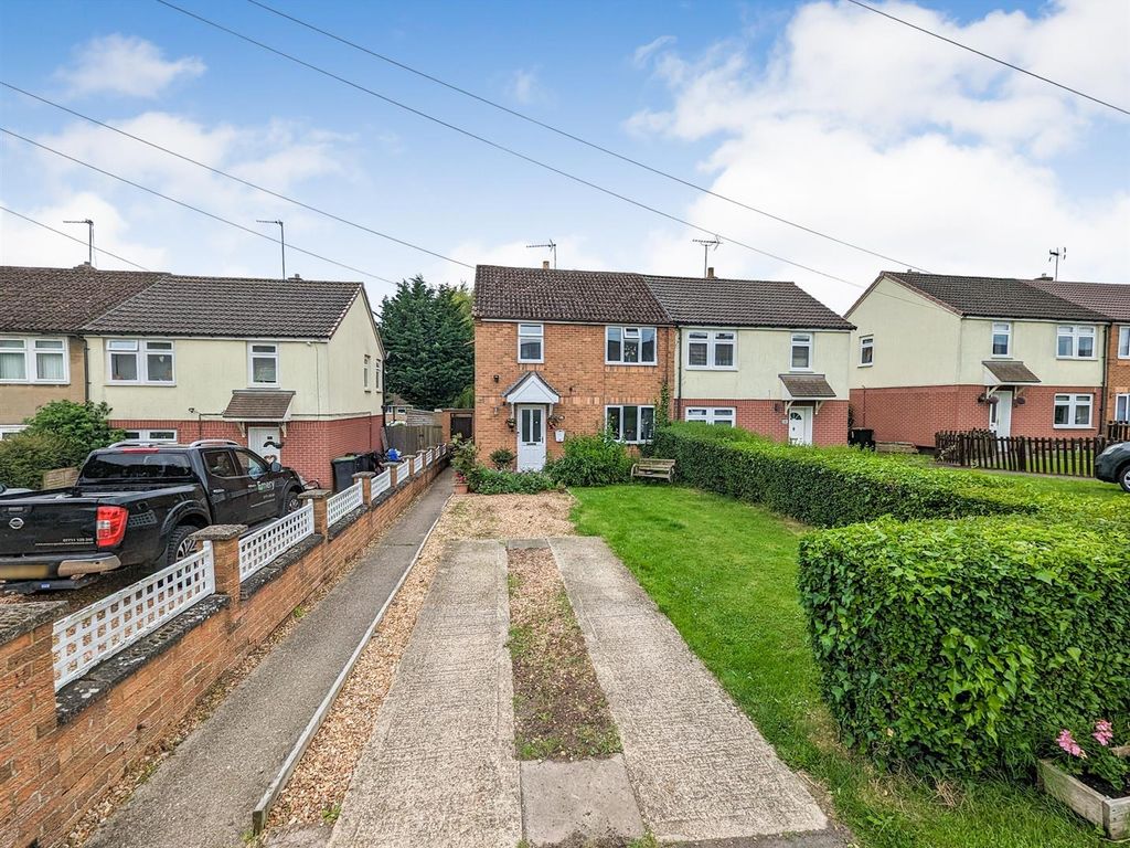 3 bed semidetached house for sale in Lyveden Road, Brigstock