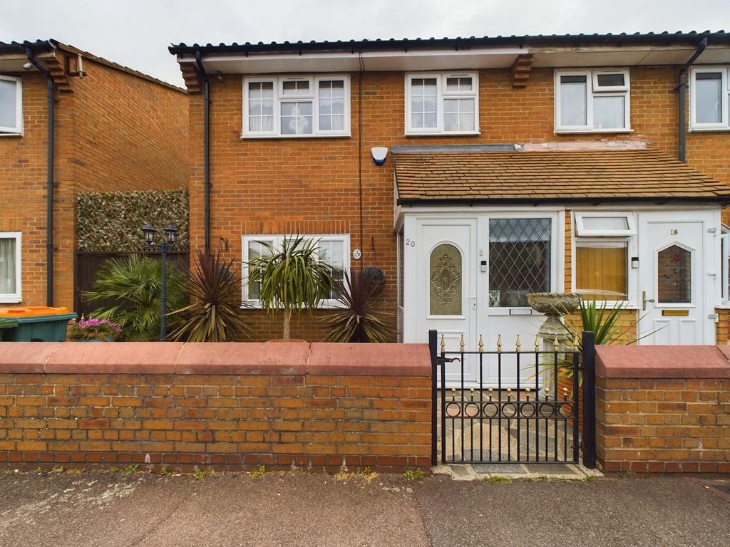 3 bed end terrace house for sale in Percy Road, London E16 Zoopla
