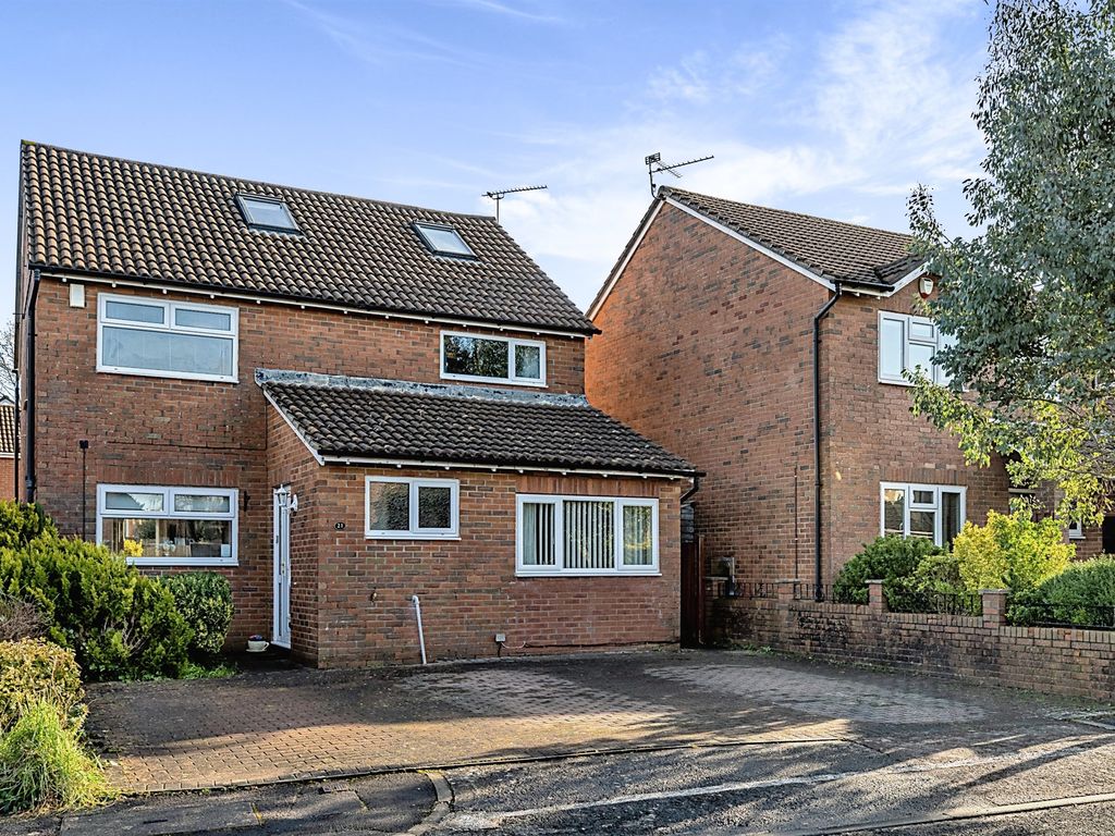 6 bed detached house for sale in Cheriton Drive, Thornhill, Cardiff