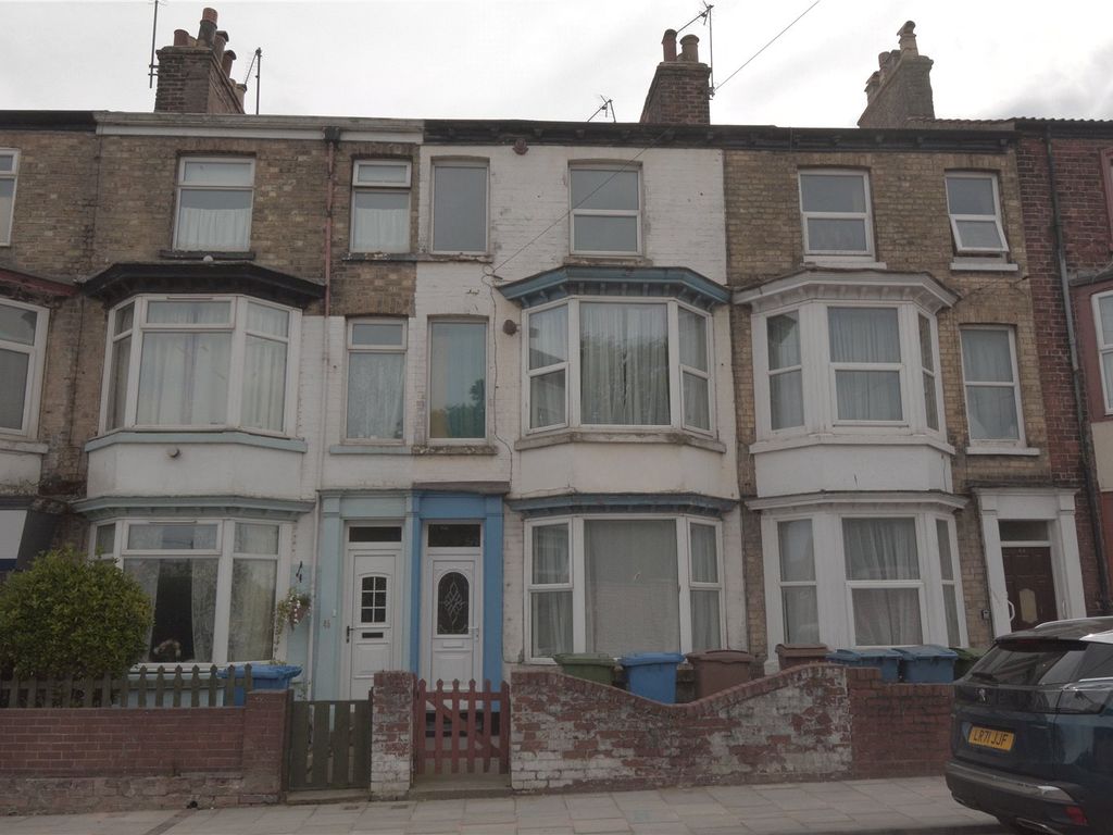 4 bed terraced house for sale in Hilderthorpe Road, Bridlington, East