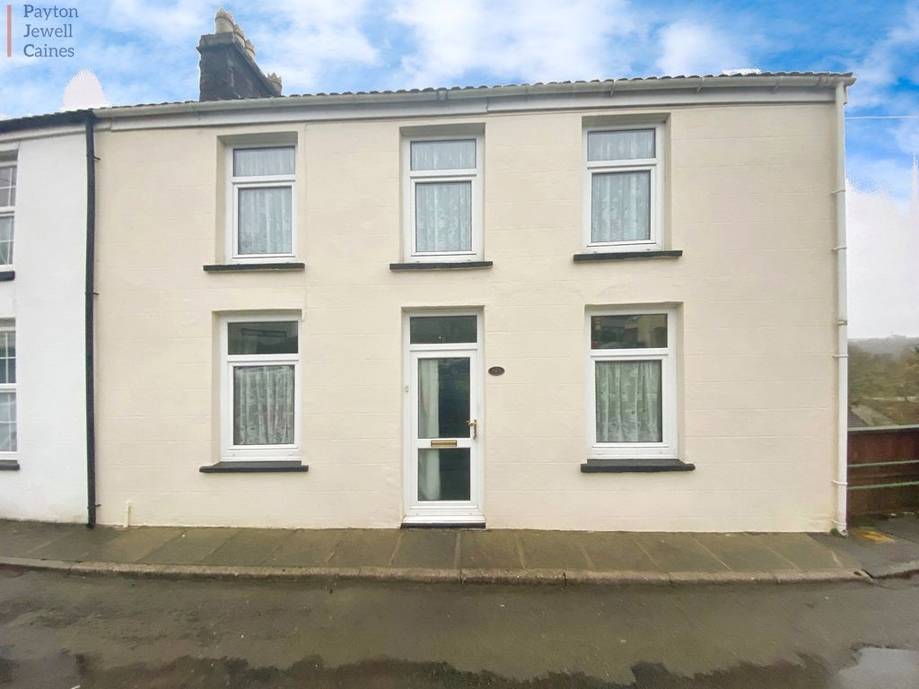 4 bed semidetached house for sale in Bridgend Road, Aberkenfig