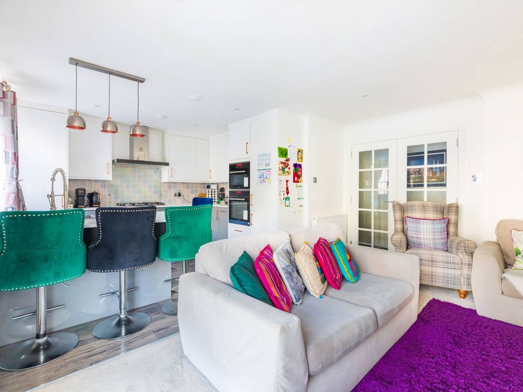 2 bed flat for sale in Mount Street, Aberdeen AB25, £145,000 Zoopla