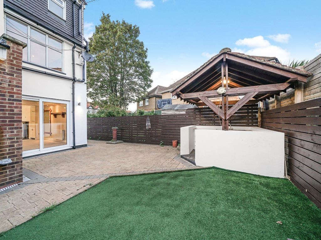 4 bed detached house for sale in Kingsmead Avenue, Kingsbury NW9, £