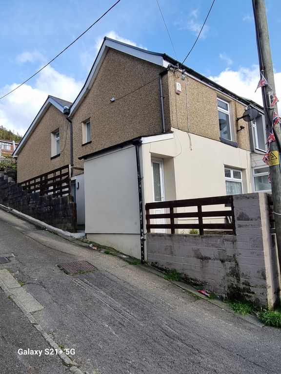 3 bed end terrace house to rent in Rhys Street, Tonypandy CF40, £650