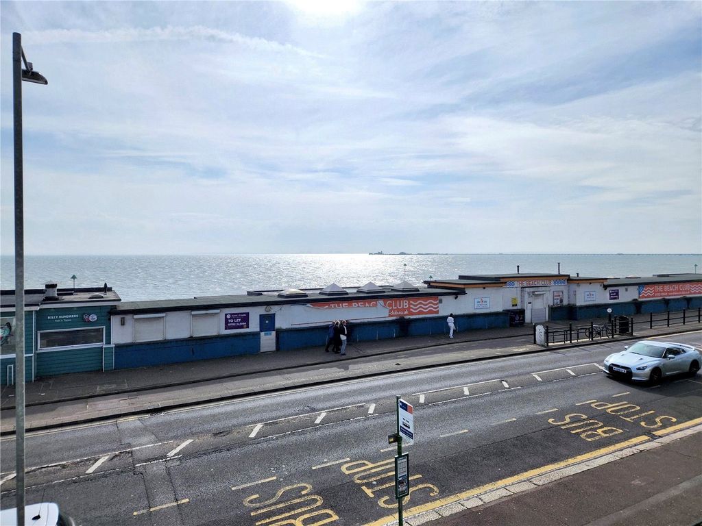 2 bed flat for sale in Eastern Esplanade, SouthendOnSea, Essex SS1, £