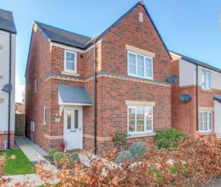 3 bed detached house for sale in Chester Road, Oakenholt, Flint CH6