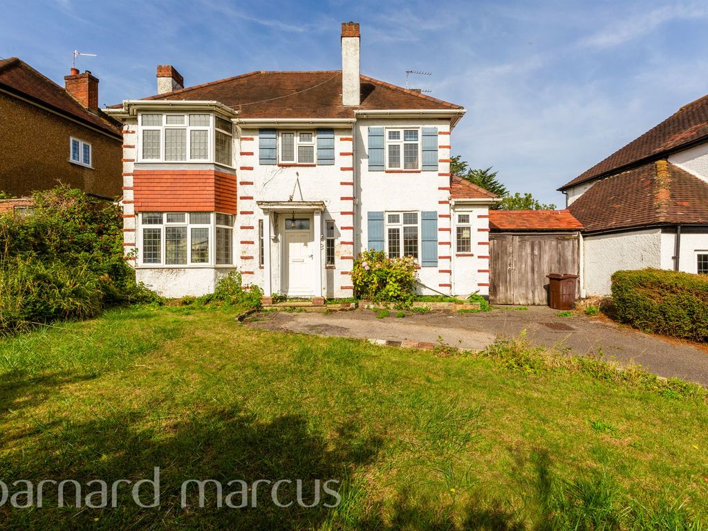 4 bed detached house for sale in Dorking Road, Epsom KT18, £750,000 Zoopla