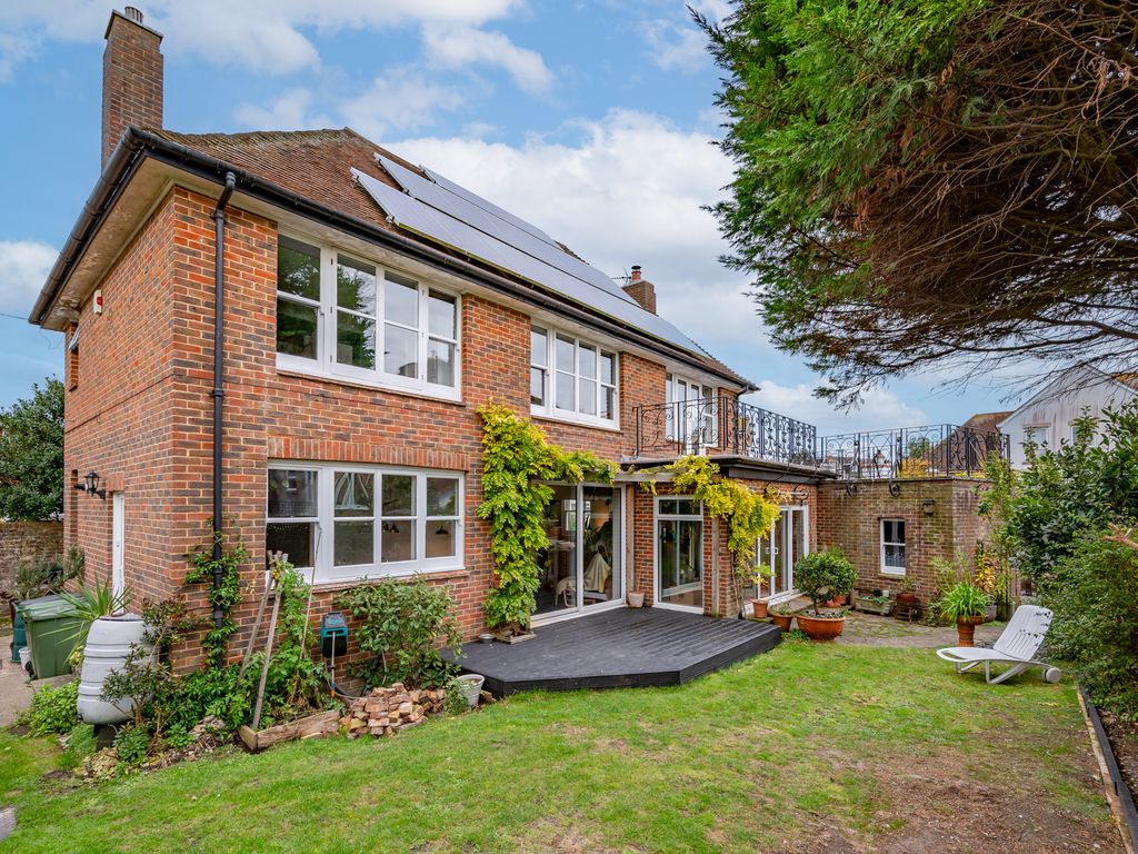5 bed detached house for sale in Ratton Road, Eastbourne BN21, £795,000