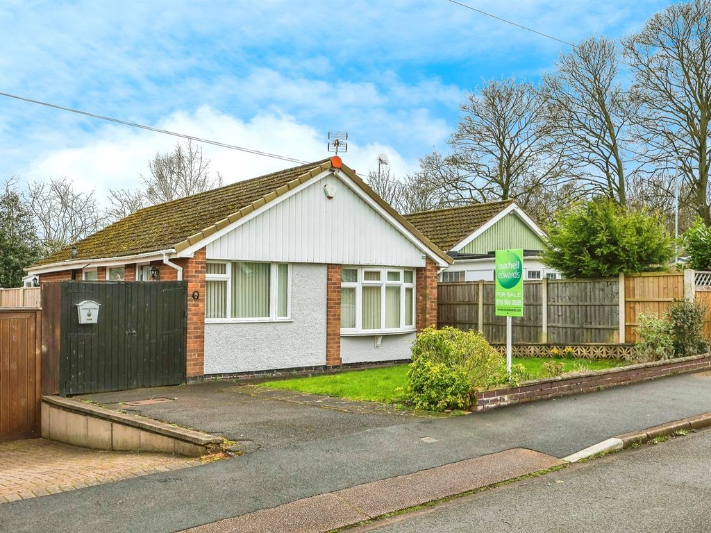 2 bed detached bungalow for sale in Windermere Road, Hucknall