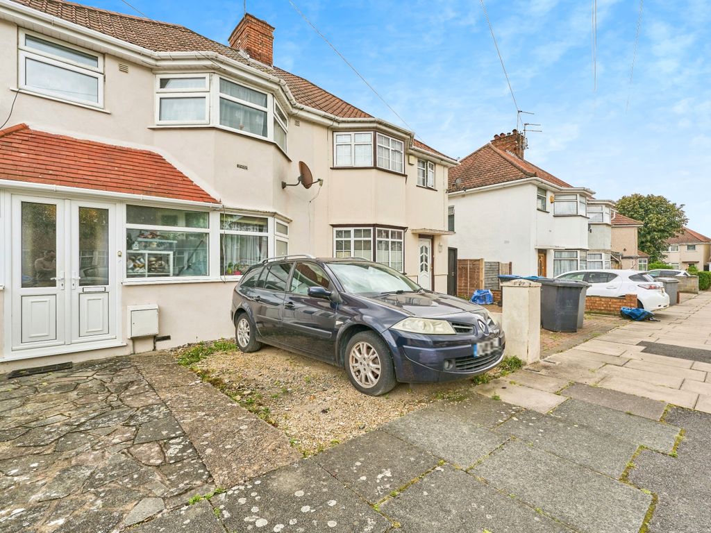 3 bed semidetached house for sale in Wembley Retail Park, Engineers Way, Wembley HA9, £575,000