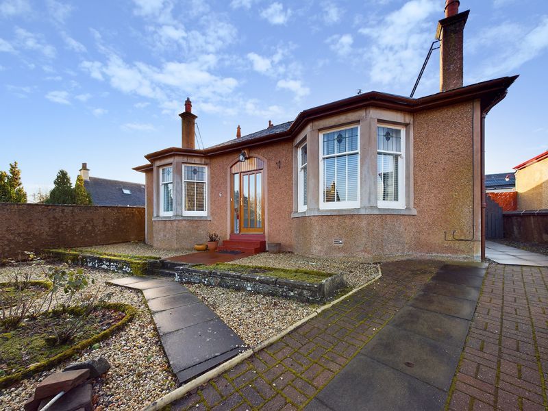 3 bed detached bungalow for sale in Broughton Road, Biggar ML12, £