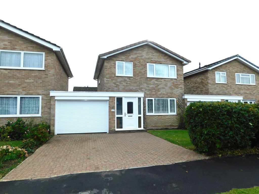 3 bed detached house for sale in Great Elm Close, Holbury SO45, £