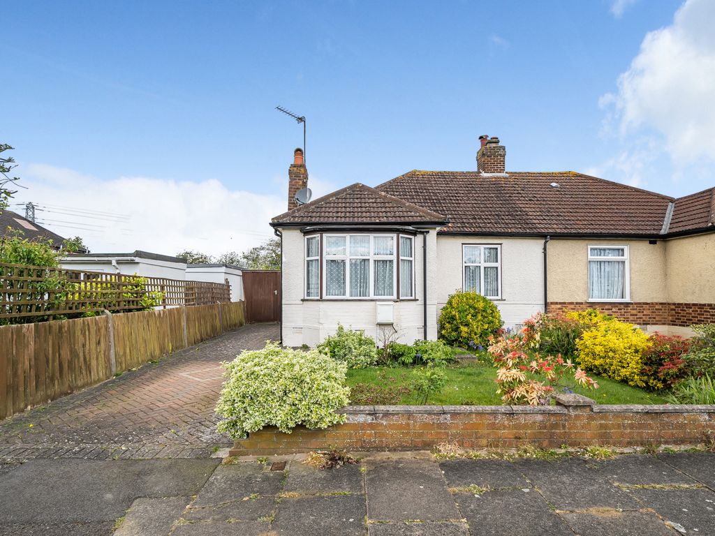 2 bed bungalow for sale in Derwent Avenue, Pinner HA5, £575,000 Zoopla