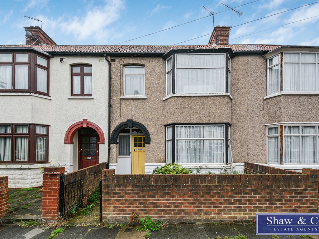 3 bed terraced house for sale in Deans Road, London W7 Zoopla