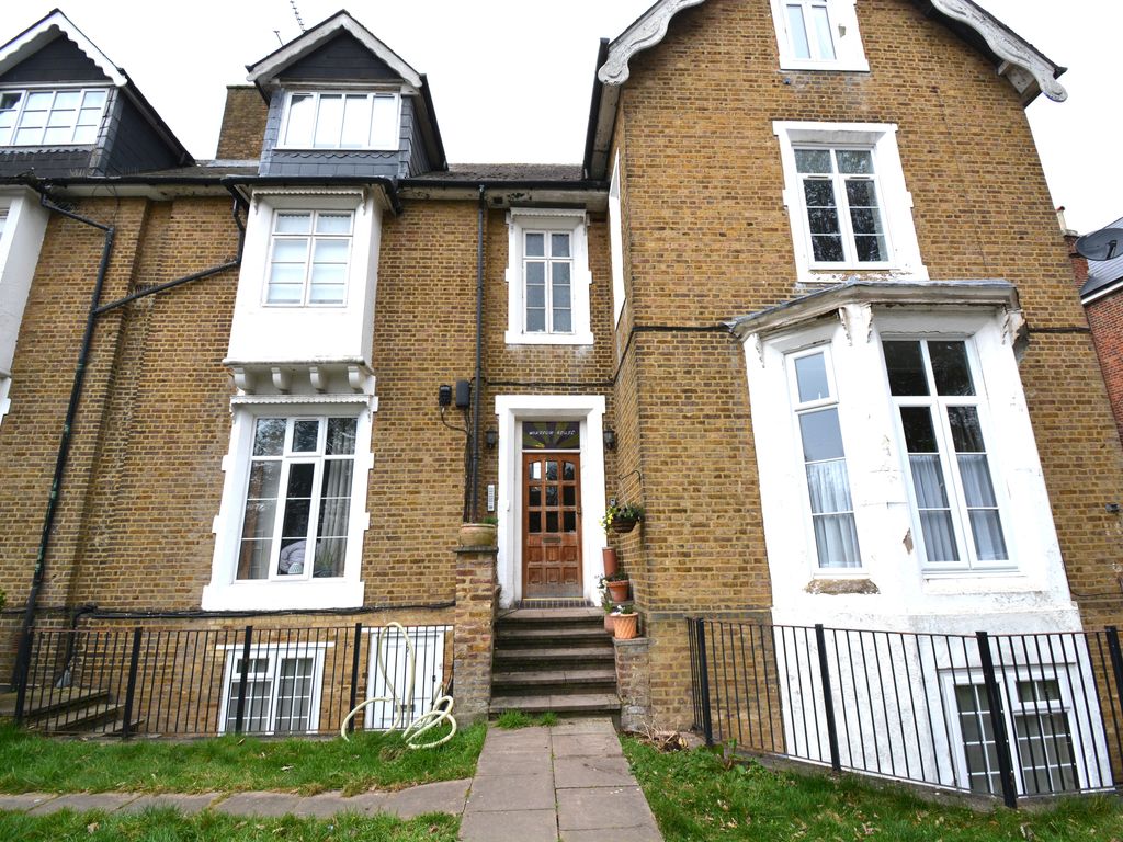 2 bed flat to rent in Upton Park, Slough SL1 Zoopla